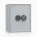 sejf-meblowy-adorf-331006.02-zamkniety-jasnoszary-na-kod.webp