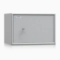 sejf-meblowy-adorf-331002.01-zamkniety-jasnoszary-na-klucz.webp