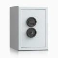 sejf-meblowy-baden-baden-34101-zamkniety-jasnoszary-na-klucz.webp